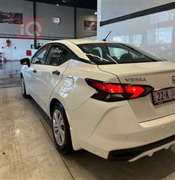 نيسان فيرسا